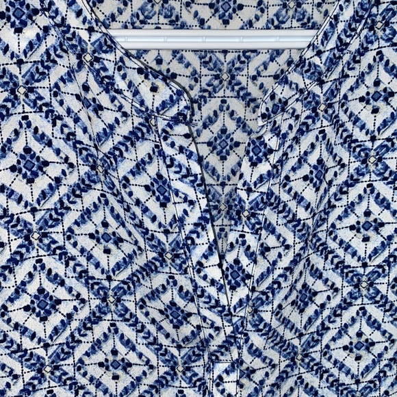 Ricki’s | Woman’s Short Sleeve Blouse - Size XS - Picture 3 of 5